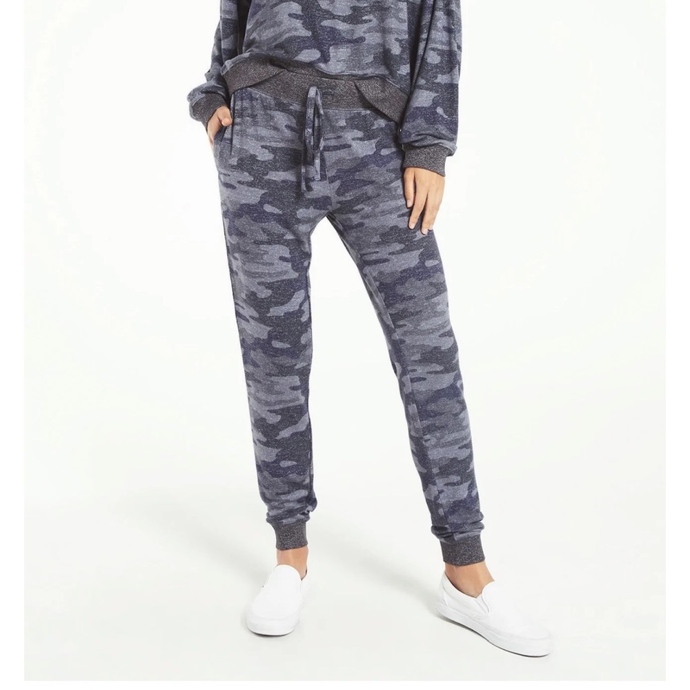 Z Supply Mina Camo Jogger Pants